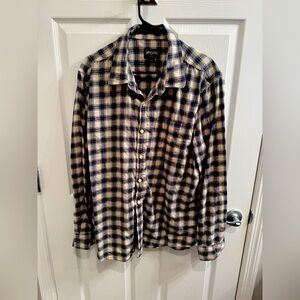 American Eagle Outfitters Men's Gray and Cream Plaid Shirt